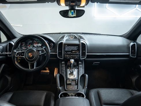 Used 2015 Porsche Cayenne S AWD/4WD image 2