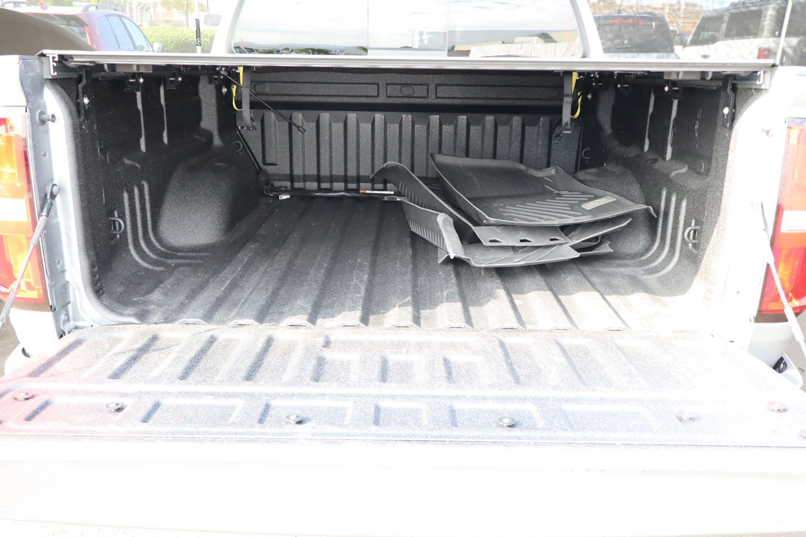 Used 2022 Chevrolet Colorado Z71 w/ Trail Boss Package AWD/4WD image 39