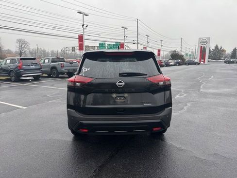 Certified 2023 Nissan Rogue SV w/ SV Premium B Package image 6
