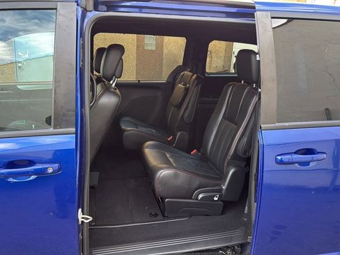 Used 2020 Dodge Grand Caravan GT image 27