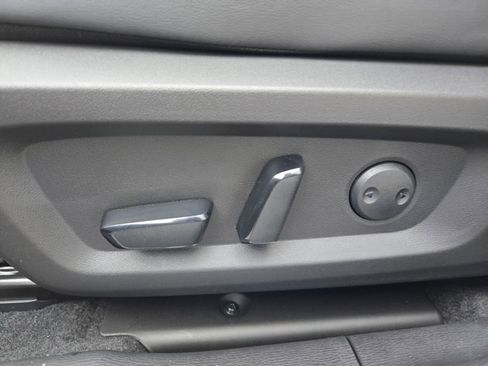 New 2025 Mitsubishi Outlander SE image 16