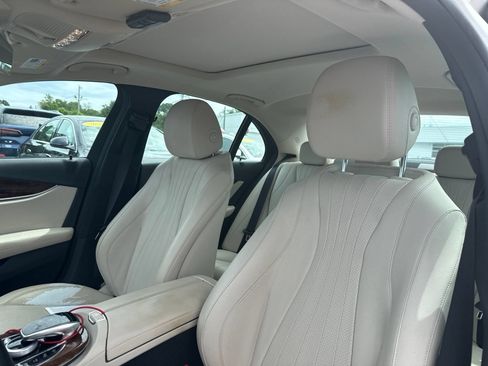 Used 2020 Mercedes-Benz E 350 Sedan image 8