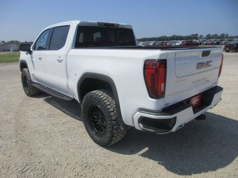 New 2026 GMC Sierra 1500 AT4 w/ AT4 Premium Package AWD/4WD image 12