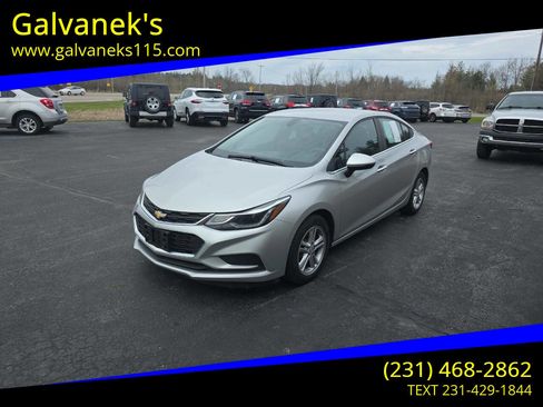 Used 2016 Chevrolet Cruze LT w/ LT Convenience Package FWD image 1
