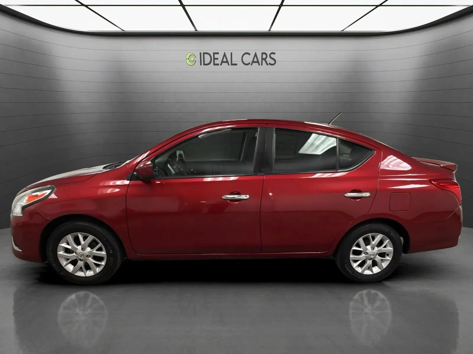 Used 2018 Nissan Versa SV w/ SV Special Edition Package FWD image 8
