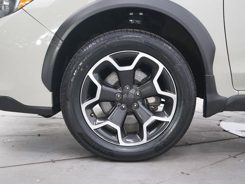 Used 2015 Subaru Crosstrek 2.0i Limited w/ Popular Package #2 AWD/4WD image 27