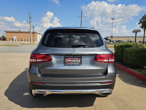 Used 2019 Mercedes-Benz GLC 300 w/ Premium Package image 4