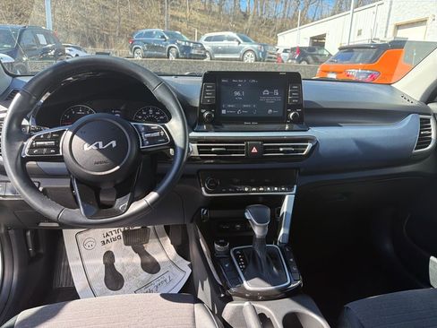Certified 2023 Kia Seltos S image 23