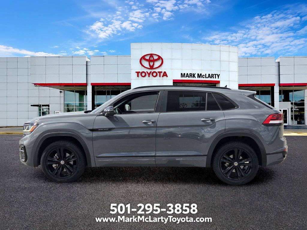 Used 2023 Volkswagen Atlas Cross Sport SEL R-Line AWD/4WD image 2