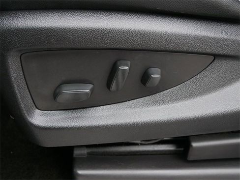 Used 2018 Chevrolet Silverado 1500 High Country image 13