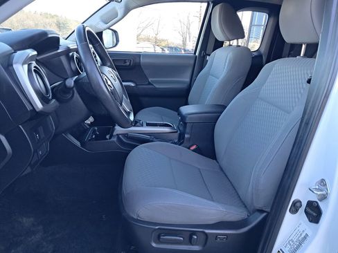 Used 2021 Toyota Tacoma SR5 image 11