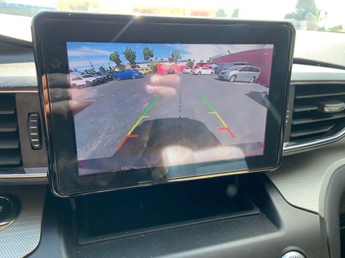 Used 2020 Ford Explorer XLT w/ Equipment Group 202A RWD image 18