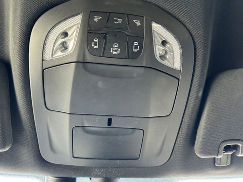 Used 2021 Chrysler Pacifica Touring-L w/ Uconnect Theater Family Group image 29