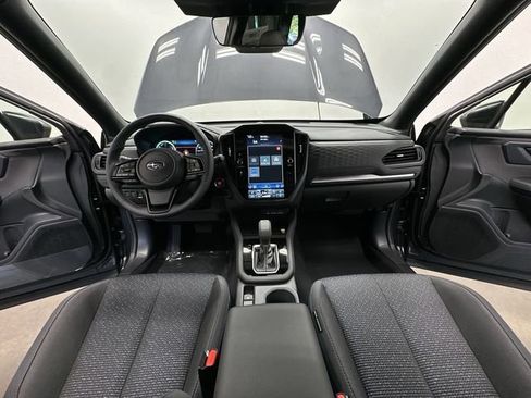 Used 2025 Subaru Forester Premium image 20