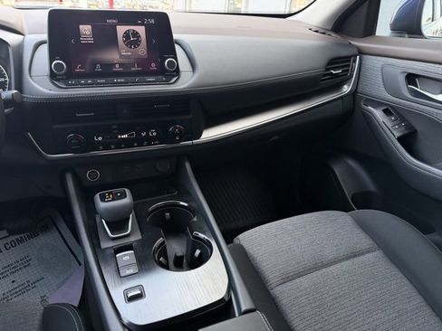 Certified 2023 Nissan Rogue SV image 30