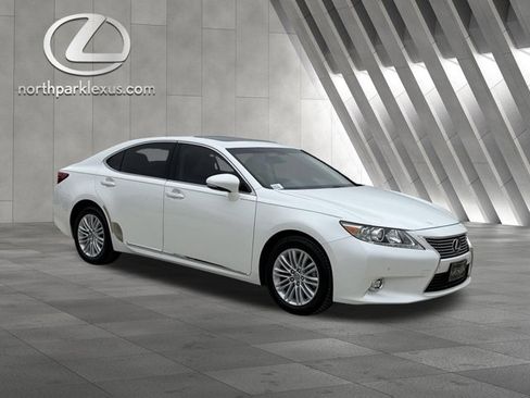 Used 2014 Lexus ES 350 F Sport w/ Luxury Package FWD image 5