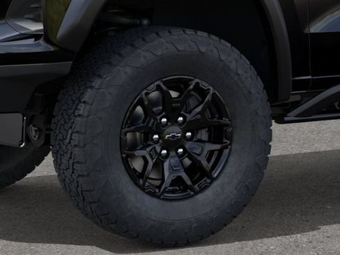 New 2026 Chevrolet Colorado ZR2 w/ Midnight Edition AWD/4WD image 9