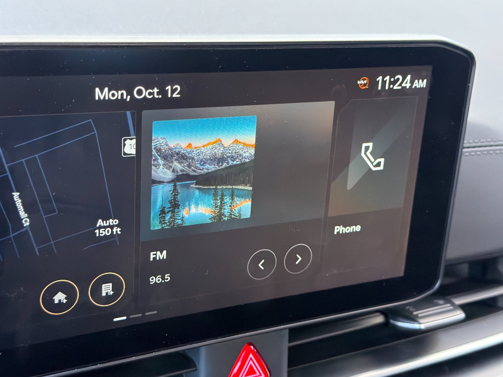 Used 2025 Kia Carnival FWD image 22