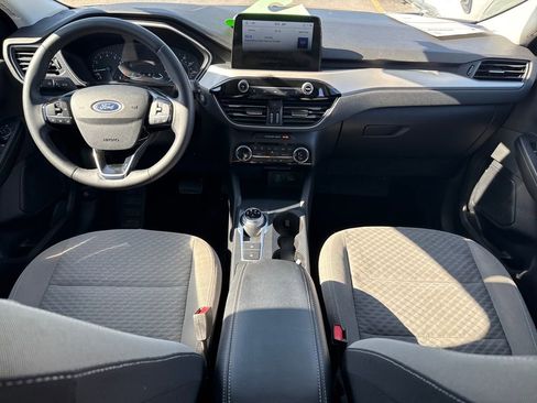 Certified 2022 Ford Escape SE w/ SE Sport Appearance Package image 12