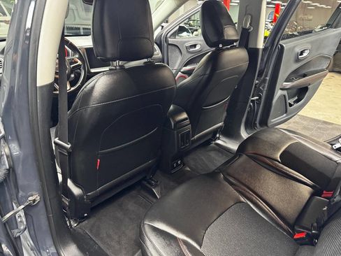 Used 2018 Jeep Compass Trailhawk w/ Safe & Security Group image 43