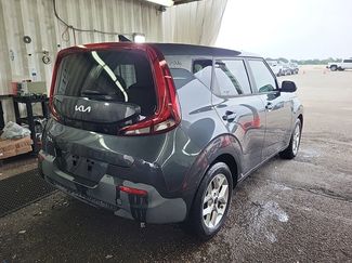 Used 2022 Kia Soul LX w/ Technology Package FWD video 2
