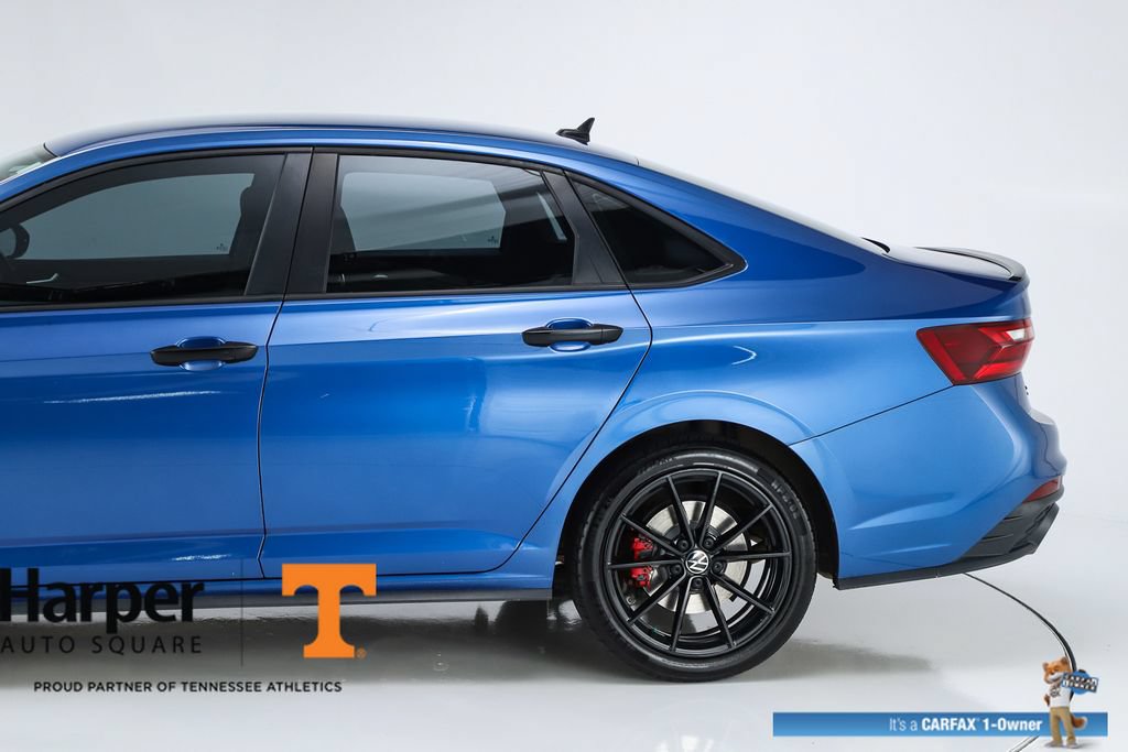 Used 2024 Volkswagen Jetta GLI 40th Anniversary Edition FWD image 4