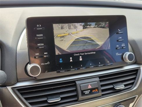 Used 2018 Honda Accord LX image 23