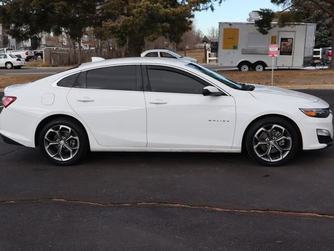 Used 2020 Chevrolet Malibu LT image 3
