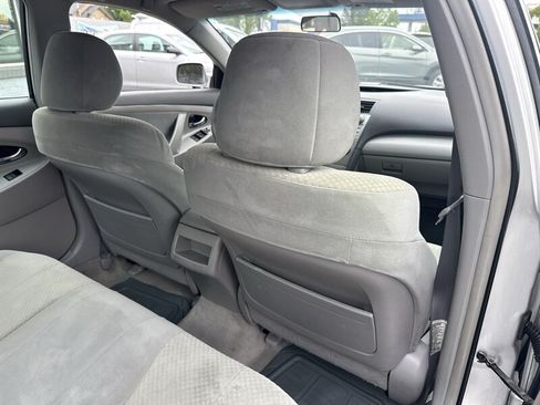 Used 2009 Toyota Camry LE FWD image 28