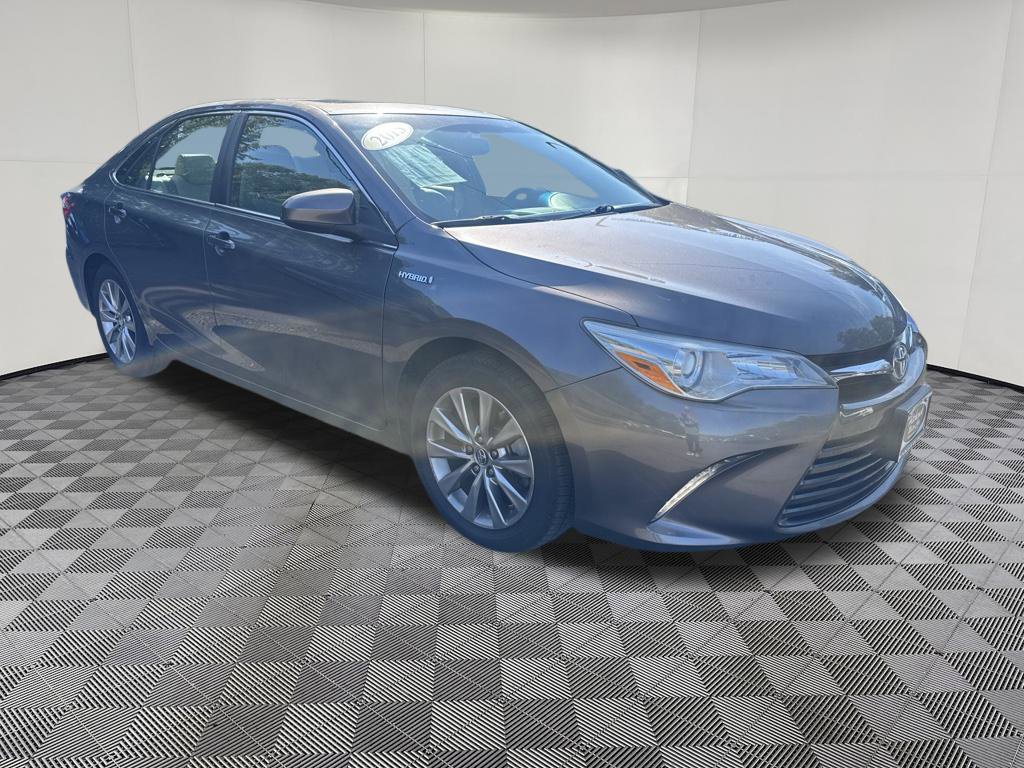 Used 2015 Toyota Camry XLE w/ Moonroof Package FWD image 6