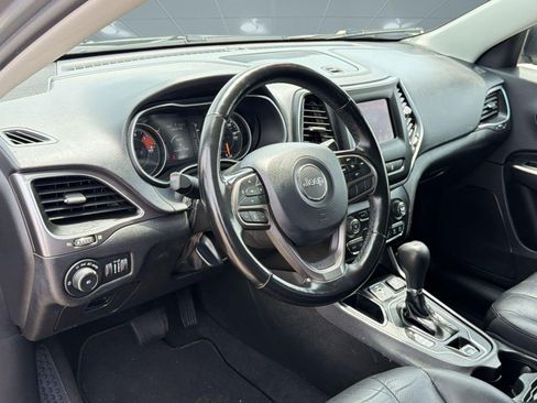 Used 2021 Jeep Cherokee Latitude Lux w/ Sun & Sound Group FWD image 4