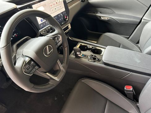 New 2026 Lexus RX 350h AWD/4WD image 4