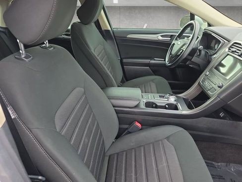 Used 2020 Ford Fusion SE image 24