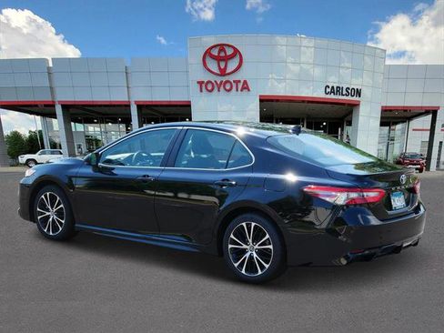 Certified 2019 Toyota Camry SE w/ Carpet Mat Package FWD image 4