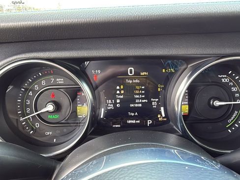 Used 2022 Jeep Wrangler Unlimited Rubicon 4xe image 25