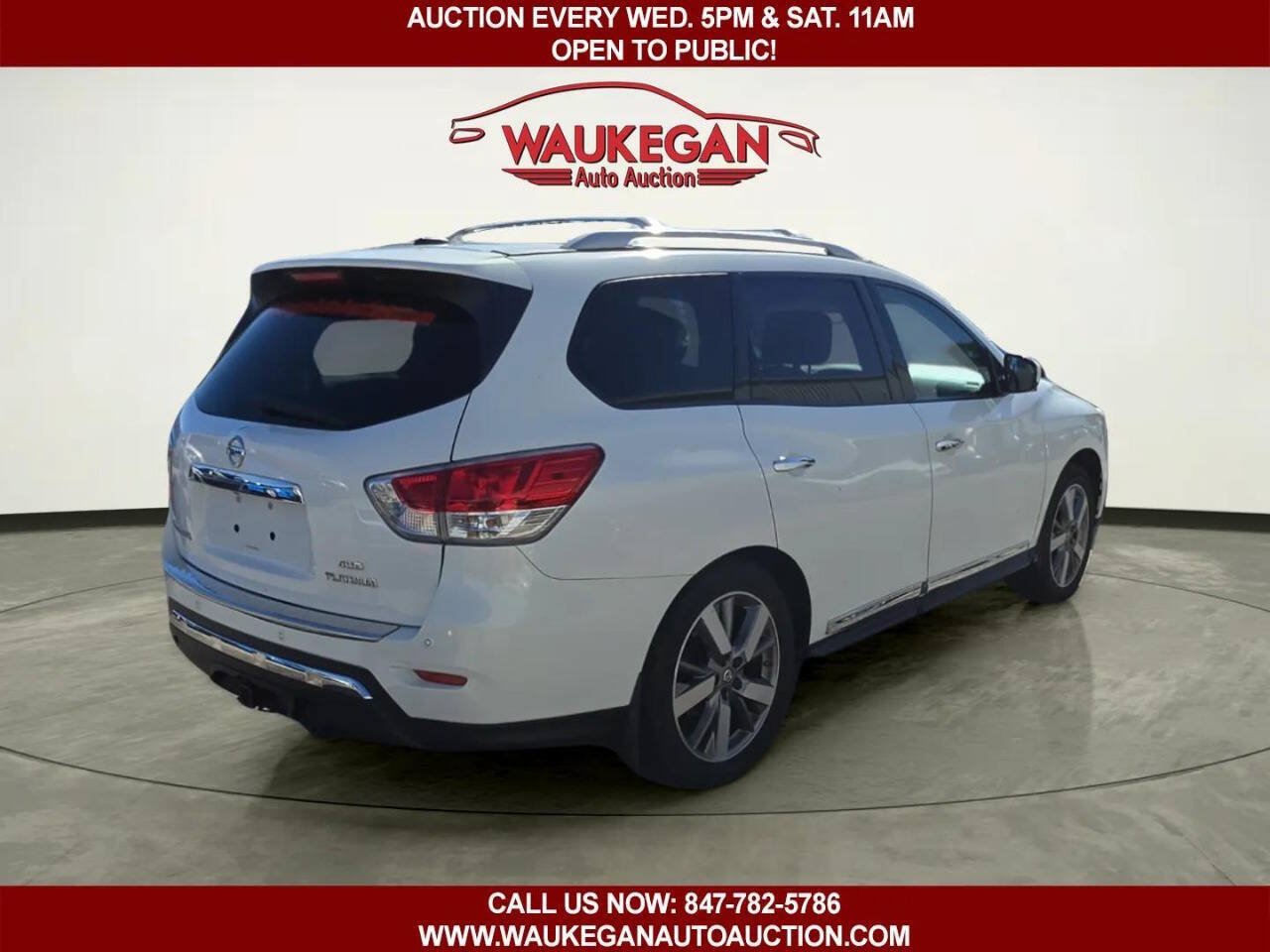 Used 2013 Nissan Pathfinder Platinum w/ Platinum Premium Pkg AWD/4WD image 3