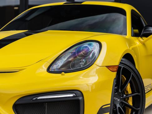 Certified 2016 Porsche Cayman GT4 RWD image 21