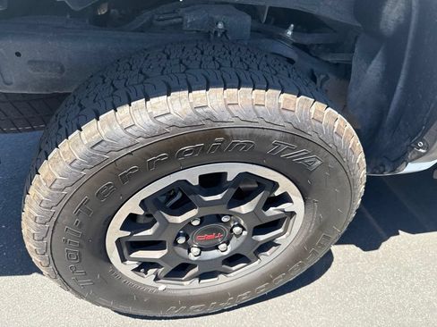Used 2025 Toyota Tacoma TRD Off-Road AWD/4WD image 24