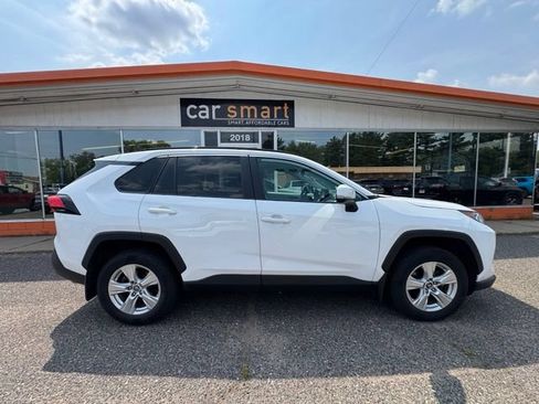Used 2021 Toyota RAV4 XLE w/ XLE Grade Weather Package AWD/4WD image 8