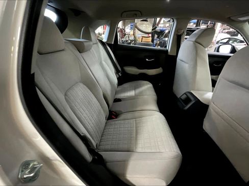 Used 2023 Honda HR-V LX image 18