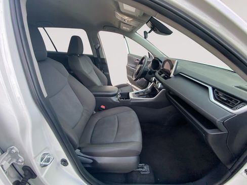 Used 2024 Toyota RAV4 XLE AWD/4WD image 15