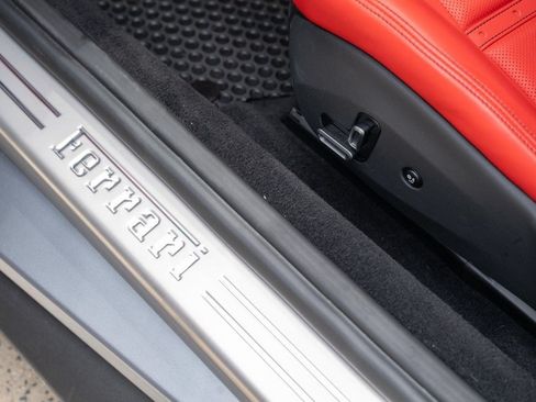 Used 2022 Ferrari Portofino M RWD image 35