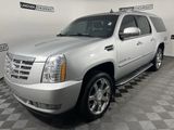 Used 2011 Cadillac Escalade ESV Luxury image 2