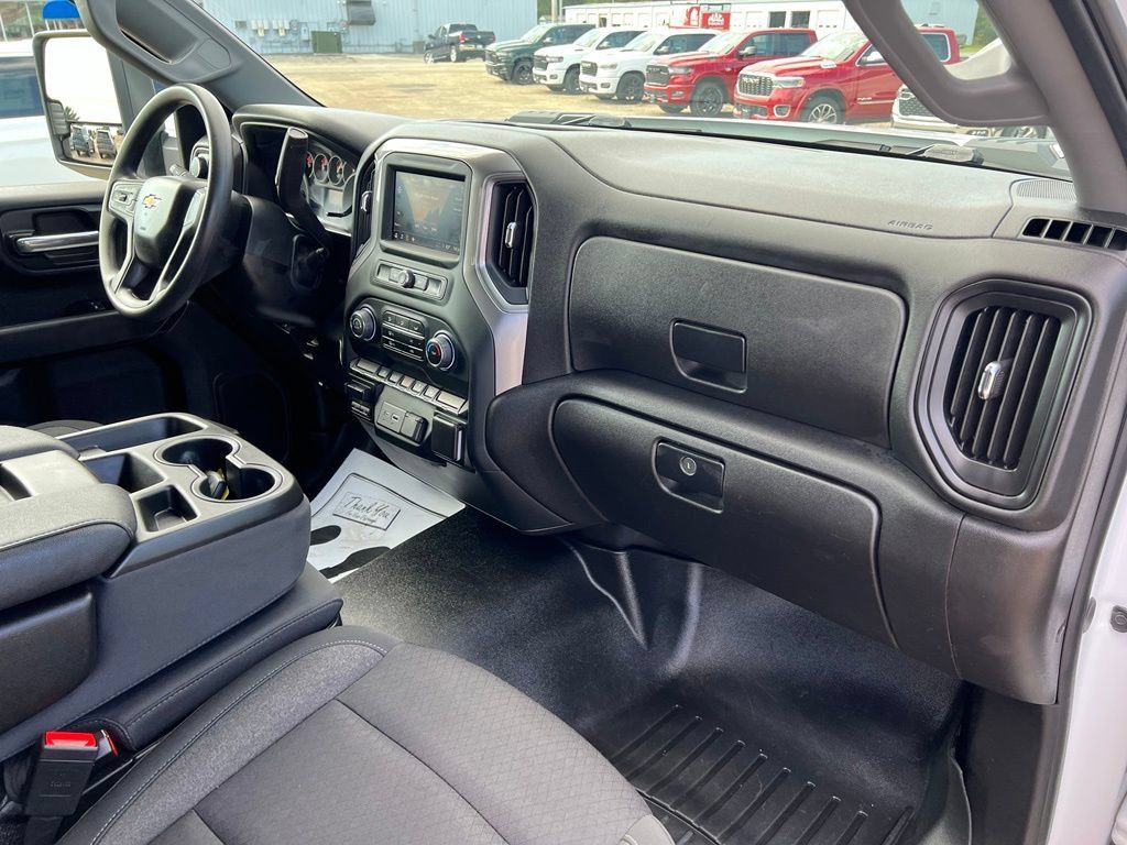Used 2024 Chevrolet Silverado 2500 Custom w/ Custom Convenience Package AWD/4WD image 7