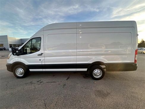 Used 2024 Ford Transit 250 148 High Roof Extended image 6