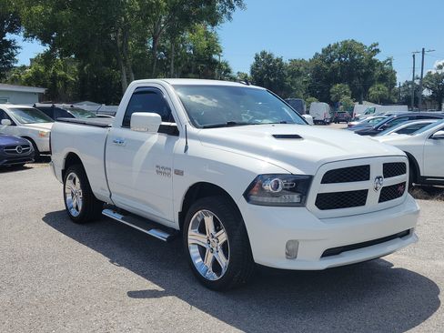 Used 2013 RAM 1500 R/T w/ Convenience Group RWD image 2