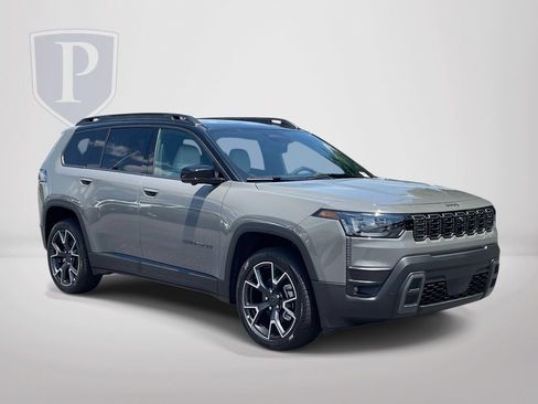 New 2026 Jeep Cherokee Overland w/ Trailer Tow Group AWD/4WD image 2