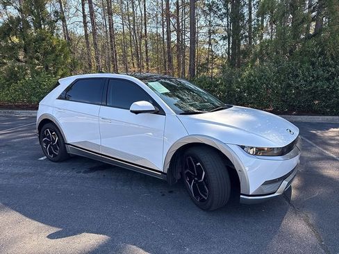 Used 2024 Hyundai Ioniq 5 Limited image 3