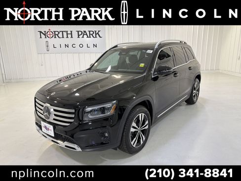 Used 2025 Mercedes-Benz GLB 250 image 1