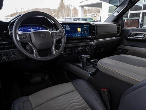 Used 2024 Chevrolet Silverado 1500 ZR2 w/ Technology Package image 15